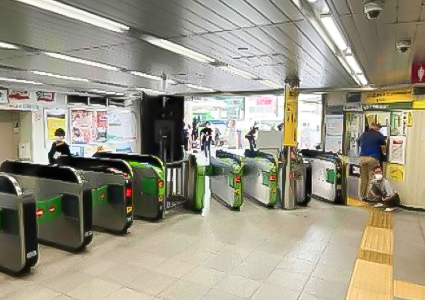 JR王子駅北口